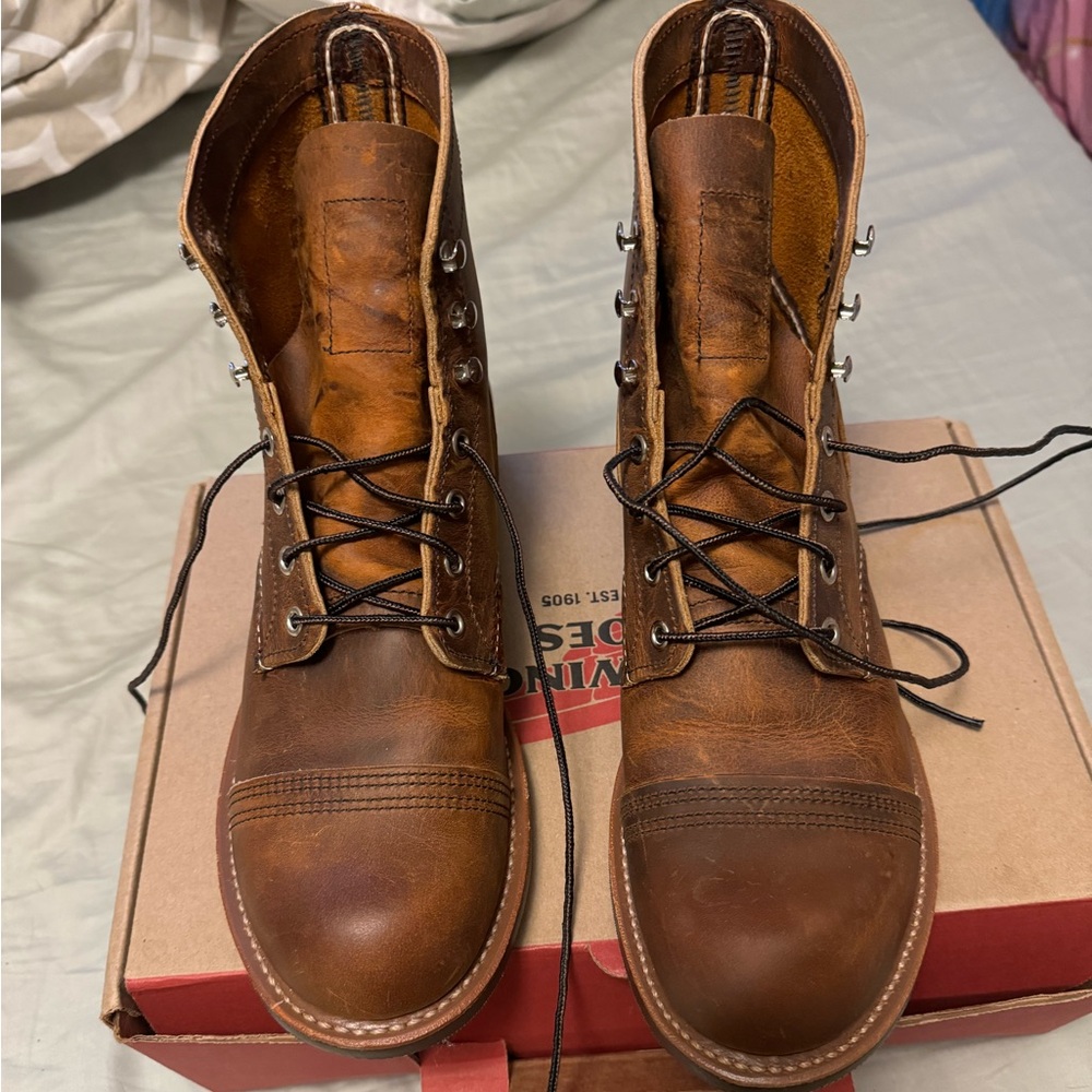 New in box red wing iron rangers in copper rough-n-tough size 8.5D